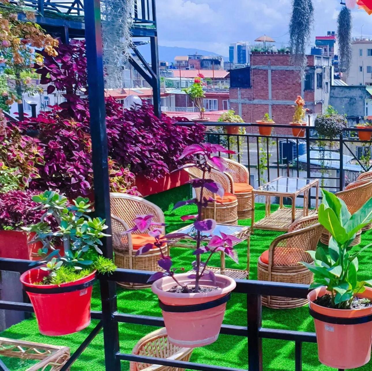Yog Hostel Katmandu Eksteriør bilde