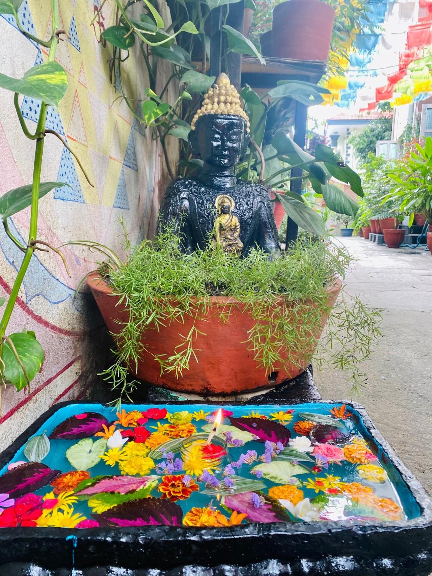 Yog Hostel Katmandu Eksteriør bilde